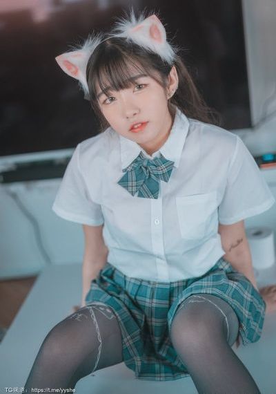迷人服务员bd高清_剧情片在线观看视频
